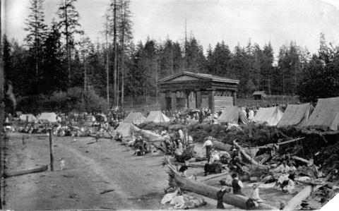 Stanley Park Historical Walking Tour - Lumbermen's Arch | Things To Do In Vancouver This Weekend