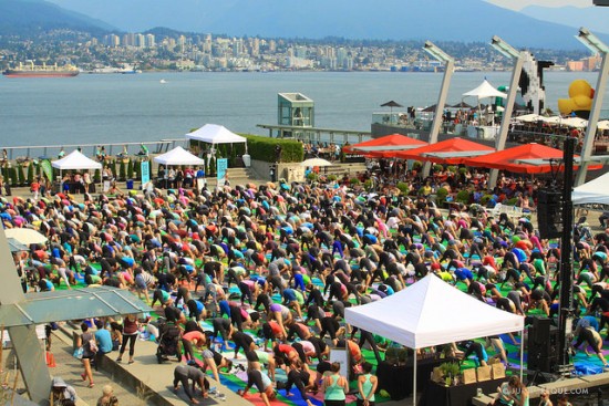 free outdoor yoga vancouver