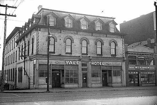 The Yale Hotel circa 1944