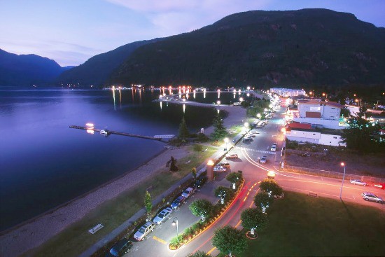The Village At Night | Photo: Tourism Harrison Hot Springs