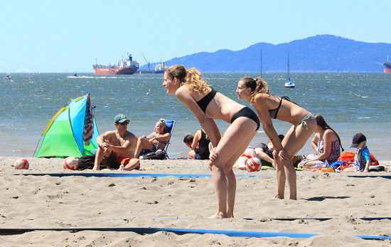 Discover Outdoors Vancouver Volleyball2