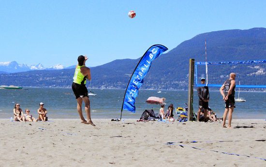 Discover Outdoors Vancouver Volleyball8