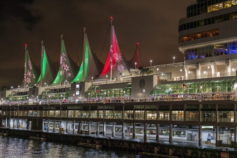 20 Places to Enjoy Outdoor Christmas Lights Around Vancouver in 2021